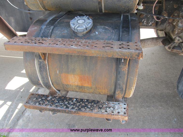 image for item B2710 1995 Ford LT8000 mixer truck