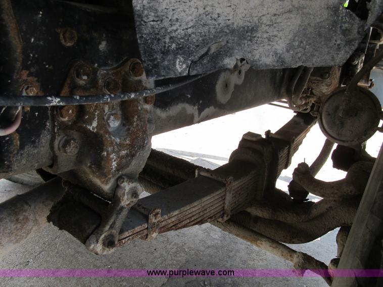 image for item B2710 1995 Ford LT8000 mixer truck