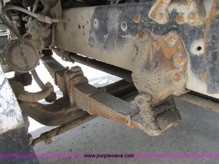 image for item B2710 1995 Ford LT8000 mixer truck