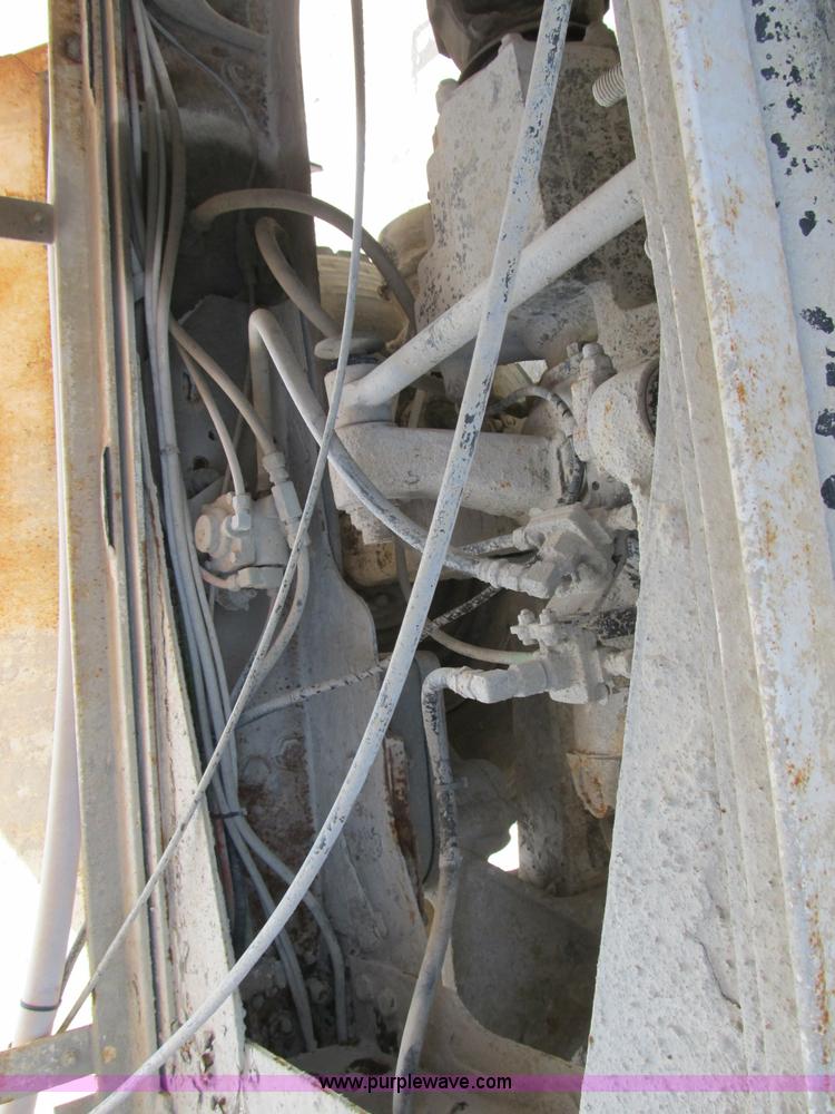 image for item B2710 1995 Ford LT8000 mixer truck