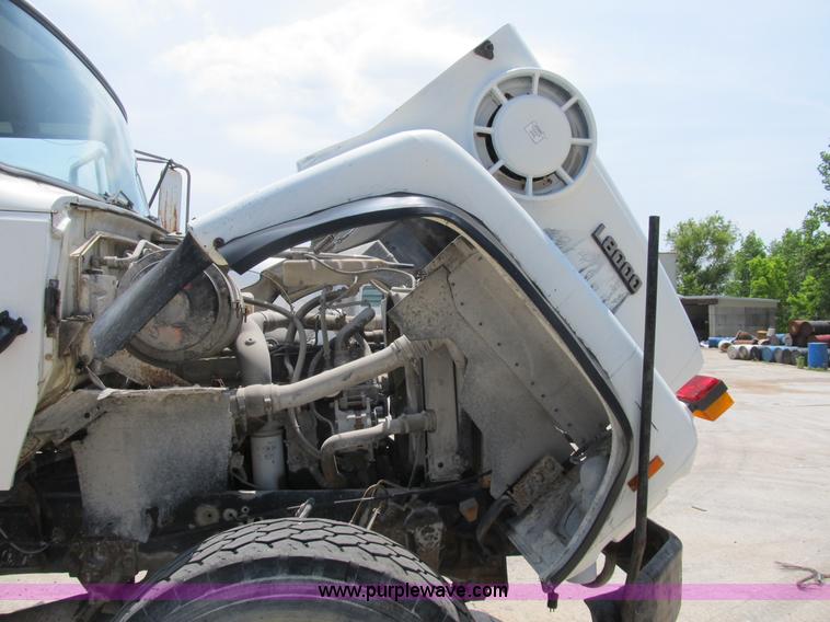 image for item B2710 1995 Ford LT8000 mixer truck
