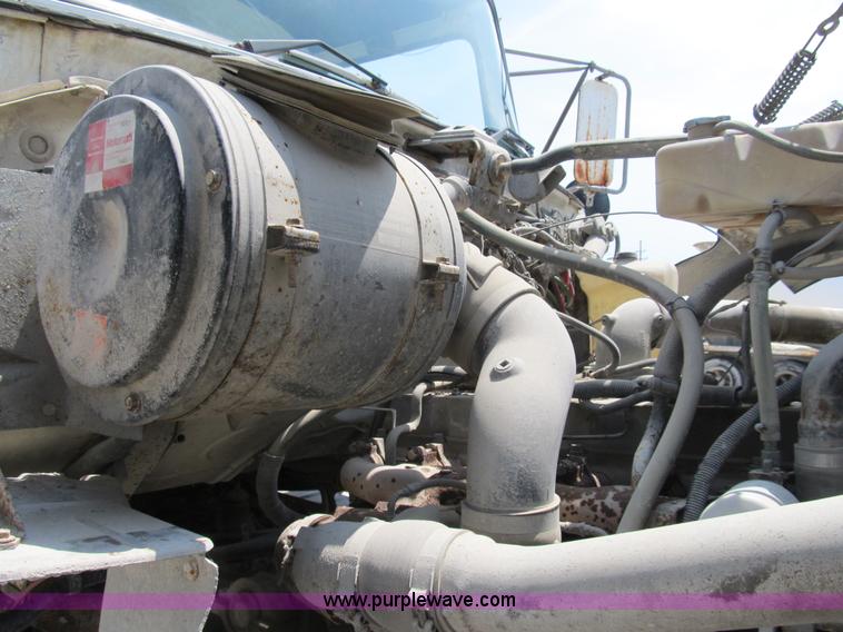 image for item B2710 1995 Ford LT8000 mixer truck