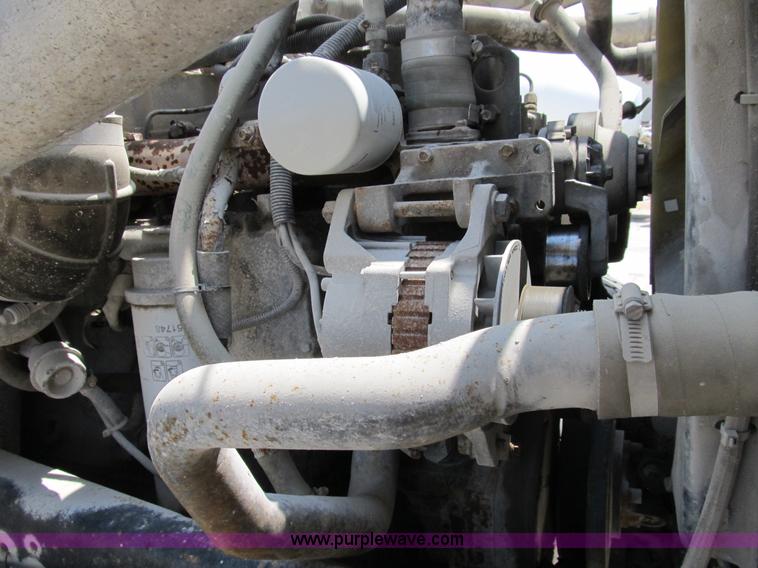 image for item B2710 1995 Ford LT8000 mixer truck