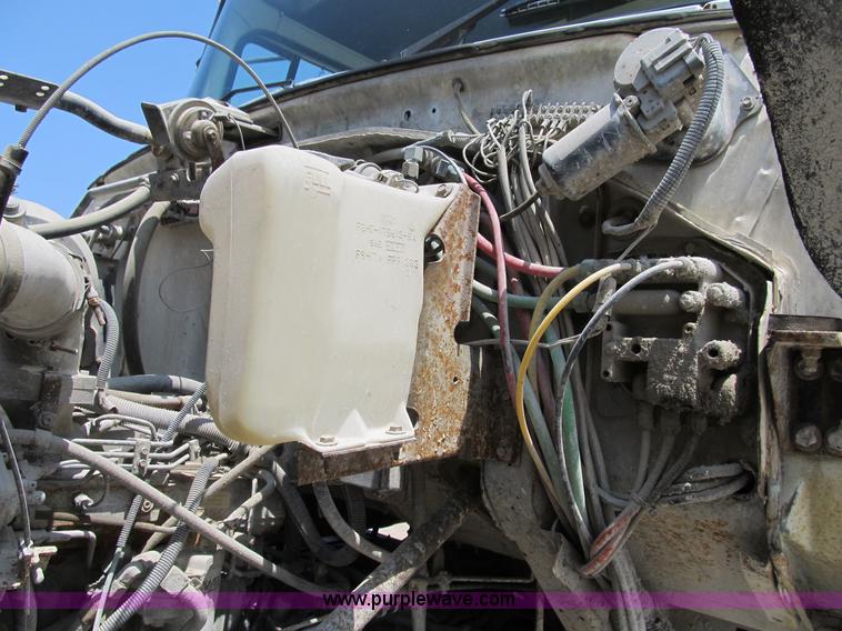 image for item B2710 1995 Ford LT8000 mixer truck
