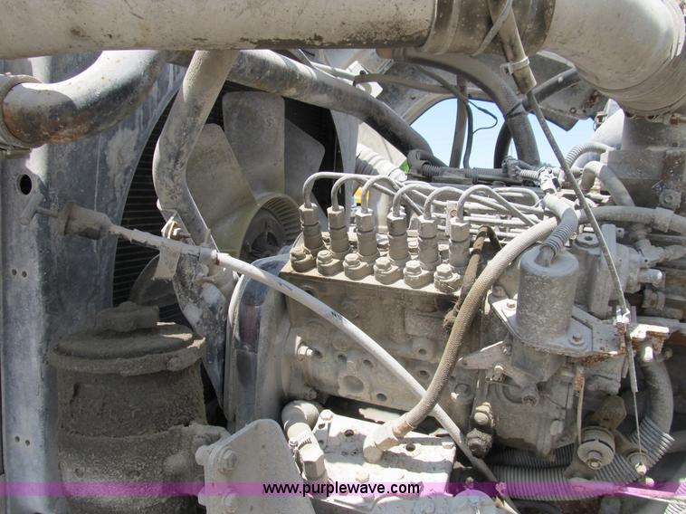 image for item B2710 1995 Ford LT8000 mixer truck