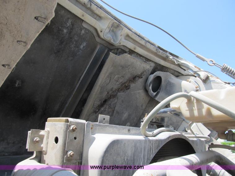 image for item B2710 1995 Ford LT8000 mixer truck