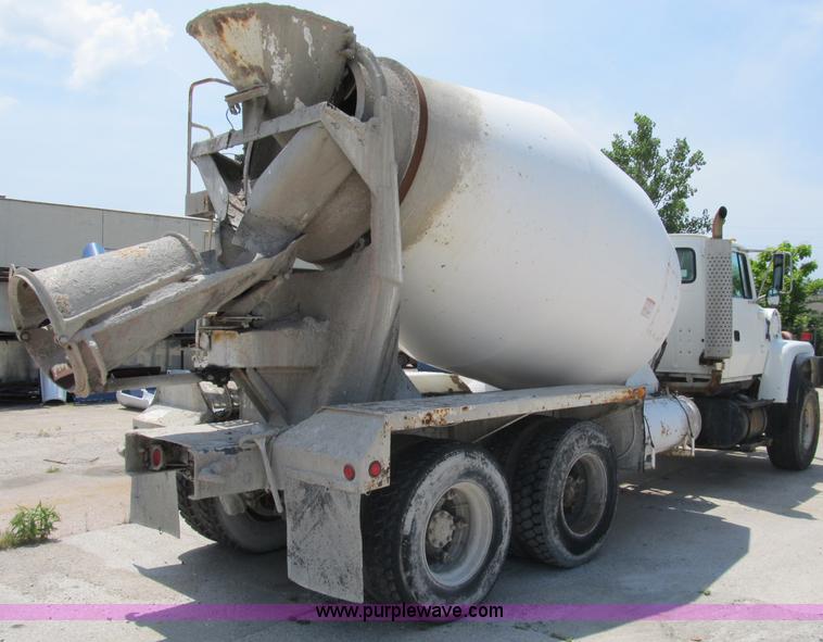 image for item B2711 1994 Ford LT8000 mixer truck