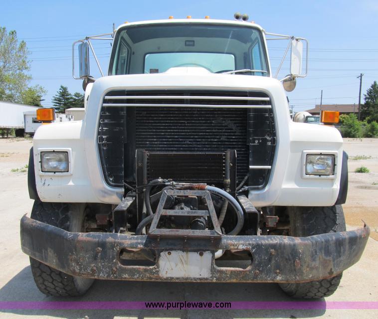 image for item B2711 1994 Ford LT8000 mixer truck