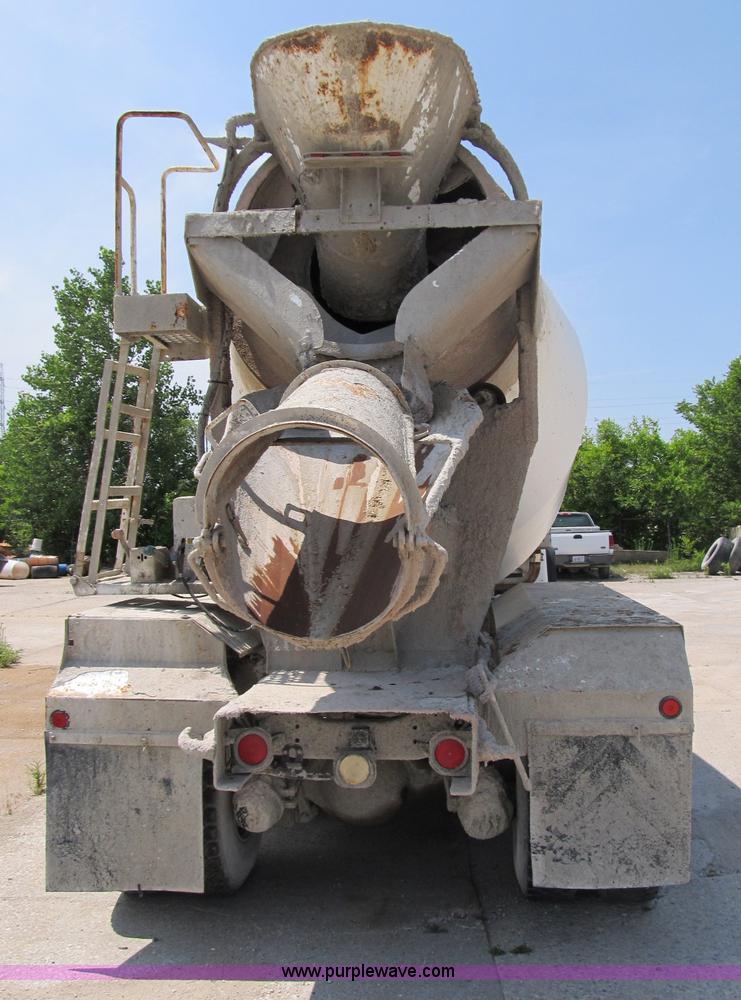 image for item B2711 1994 Ford LT8000 mixer truck