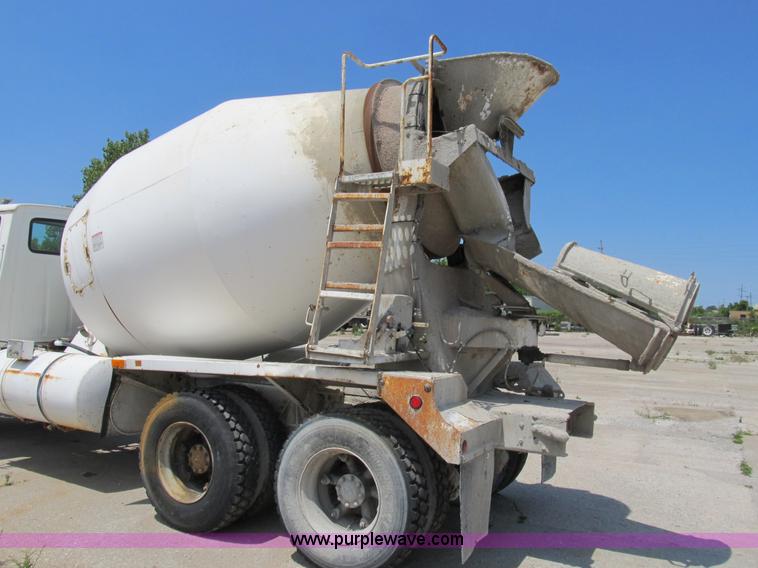 image for item B2711 1994 Ford LT8000 mixer truck