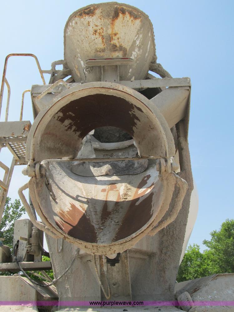 image for item B2711 1994 Ford LT8000 mixer truck