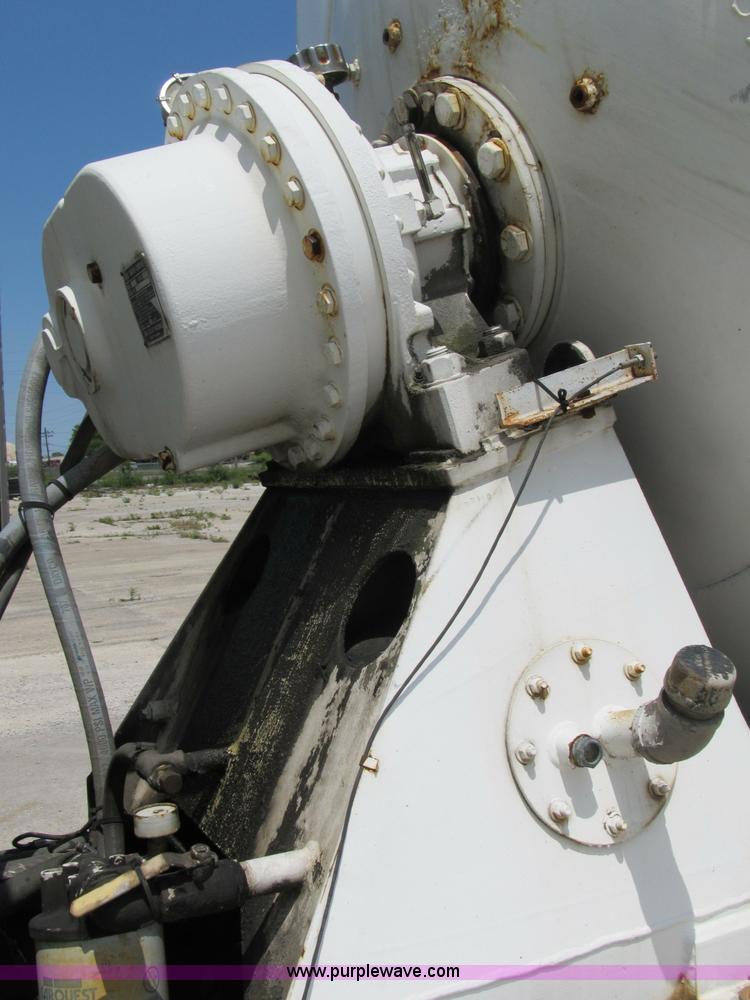 image for item B2711 1994 Ford LT8000 mixer truck