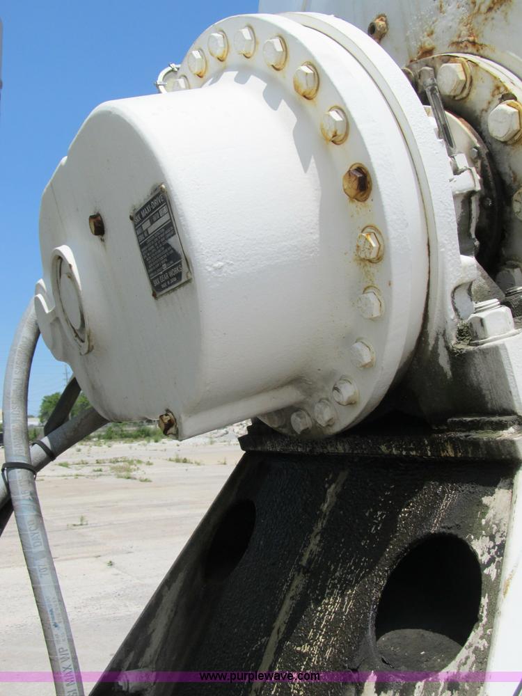 image for item B2711 1994 Ford LT8000 mixer truck