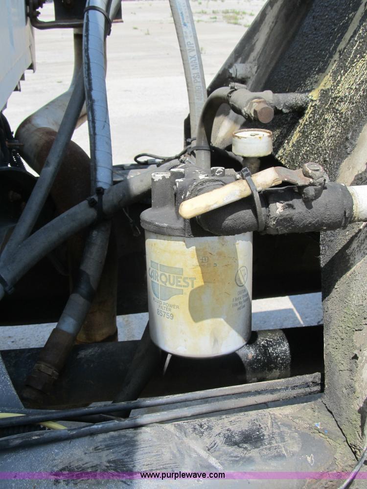 image for item B2711 1994 Ford LT8000 mixer truck