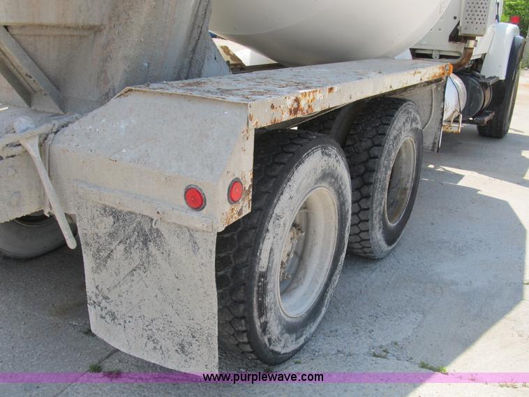 image for item B2711 1994 Ford LT8000 mixer truck