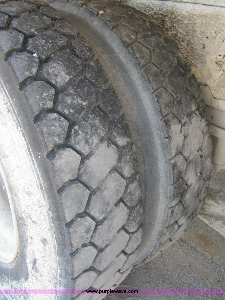 image for item B2711 1994 Ford LT8000 mixer truck