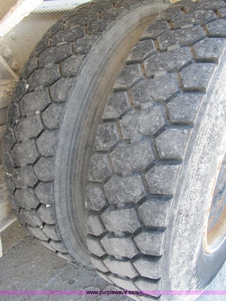 image for item B2711 1994 Ford LT8000 mixer truck