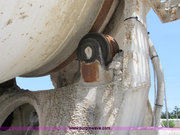 image for item B2711 1994 Ford LT8000 mixer truck