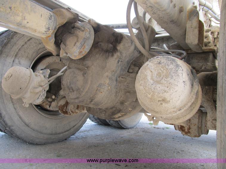 image for item B2711 1994 Ford LT8000 mixer truck