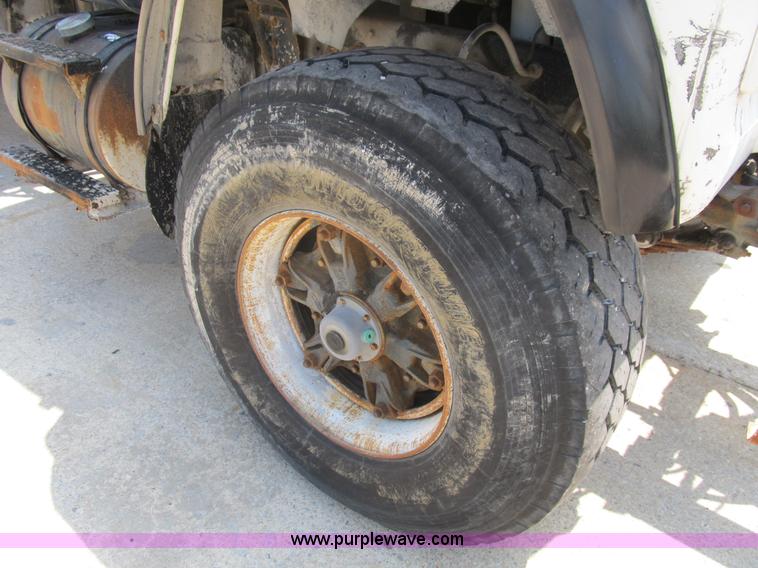 image for item B2711 1994 Ford LT8000 mixer truck