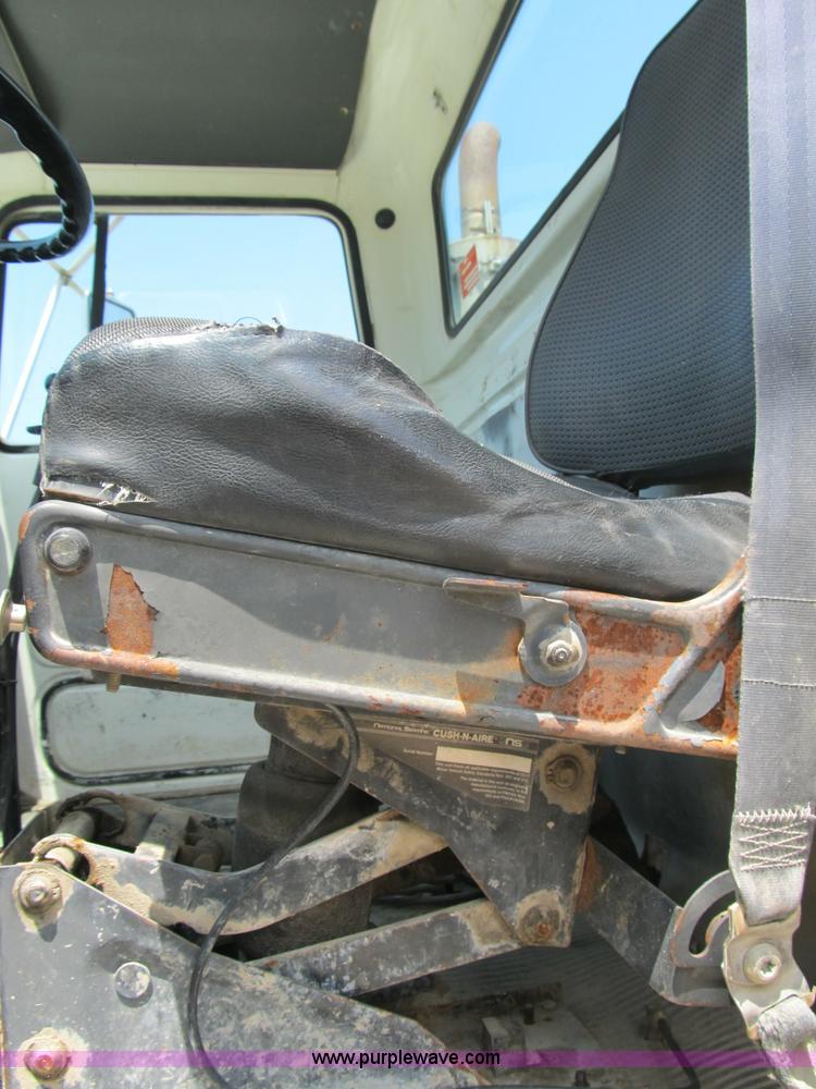 image for item B2711 1994 Ford LT8000 mixer truck