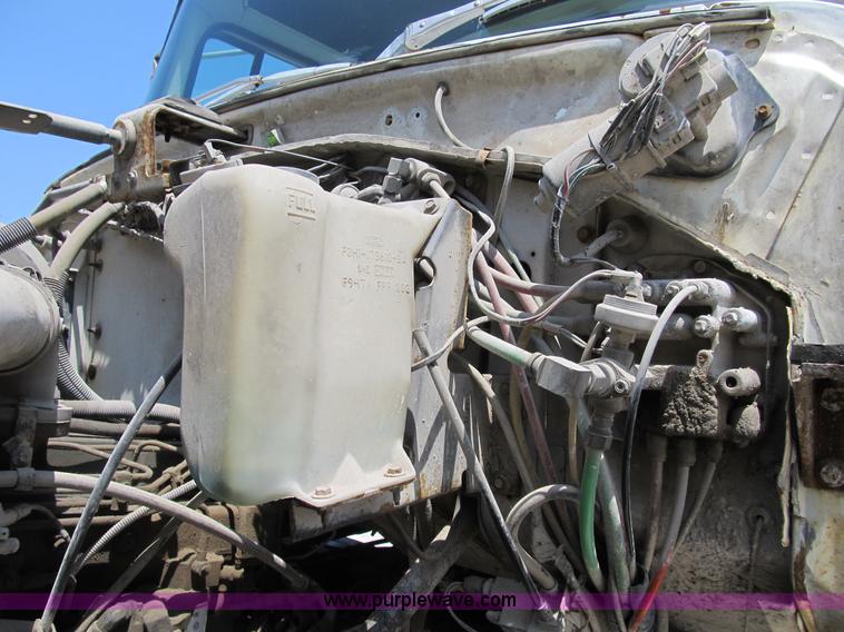 image for item B2711 1994 Ford LT8000 mixer truck