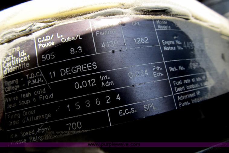 image for item B2711 1994 Ford LT8000 mixer truck