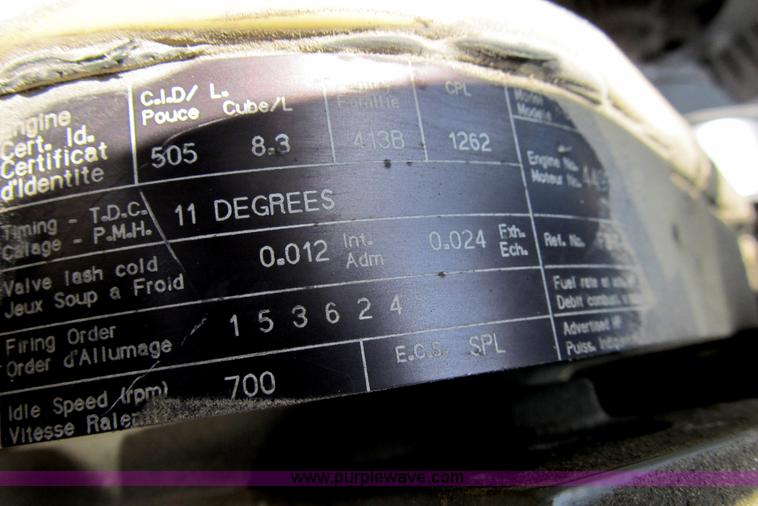 image for item B2711 1994 Ford LT8000 mixer truck