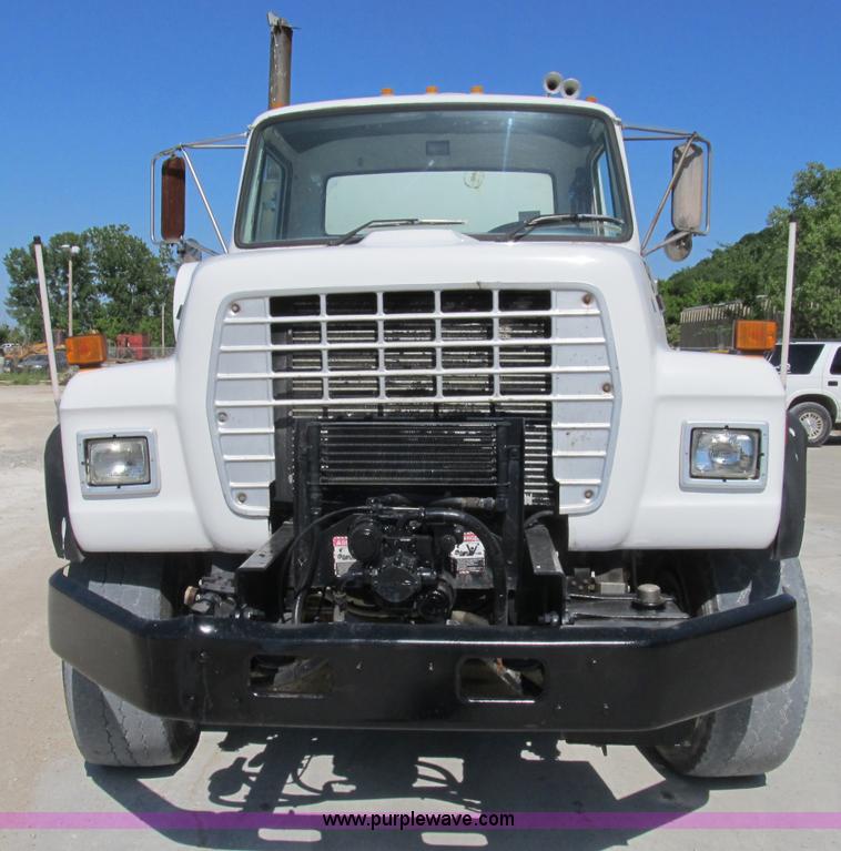image for item B2714 1995 Ford LT8000 mixer truck