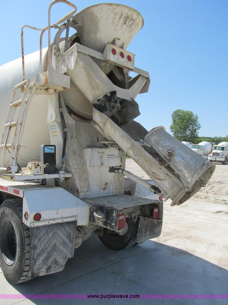 image for item B2714 1995 Ford LT8000 mixer truck