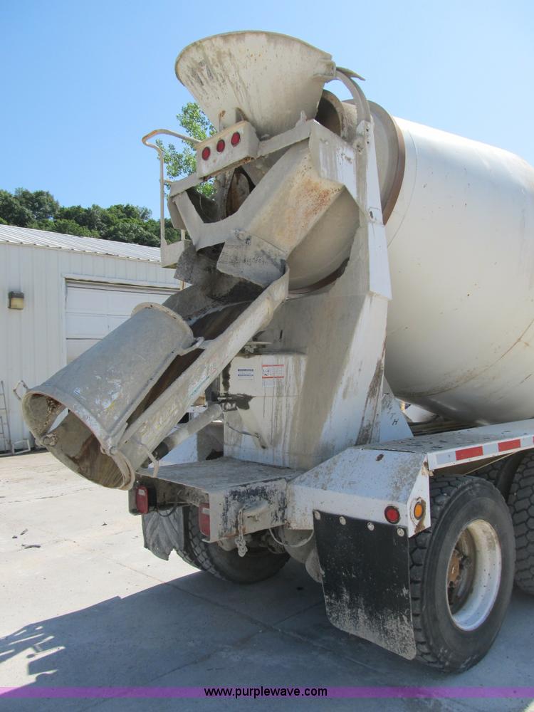 image for item B2714 1995 Ford LT8000 mixer truck