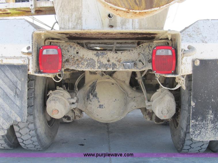 image for item B2714 1995 Ford LT8000 mixer truck