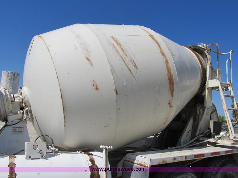 image for item B2714 1995 Ford LT8000 mixer truck