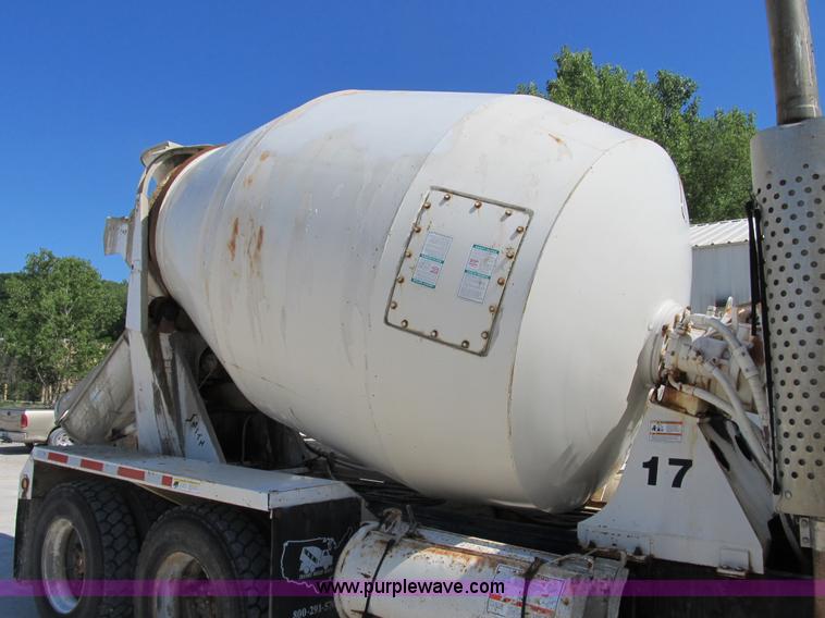 image for item B2714 1995 Ford LT8000 mixer truck