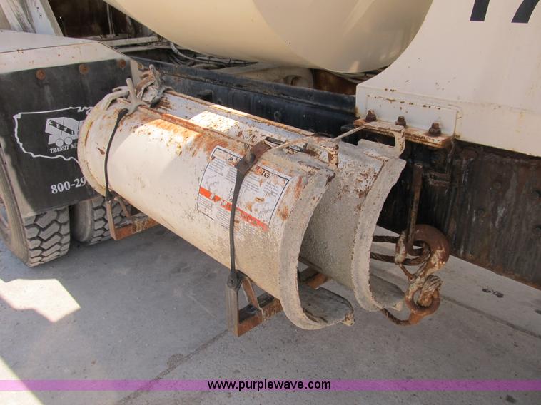 image for item B2714 1995 Ford LT8000 mixer truck