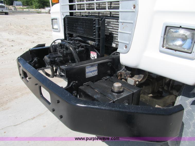 image for item B2714 1995 Ford LT8000 mixer truck