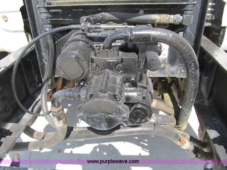 image for item B2714 1995 Ford LT8000 mixer truck