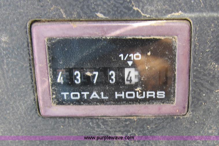 image for item B2714 1995 Ford LT8000 mixer truck