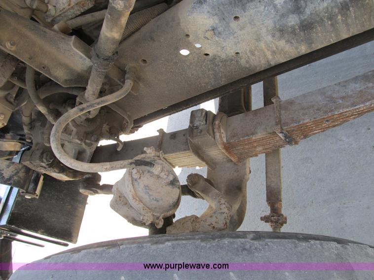 image for item B2714 1995 Ford LT8000 mixer truck