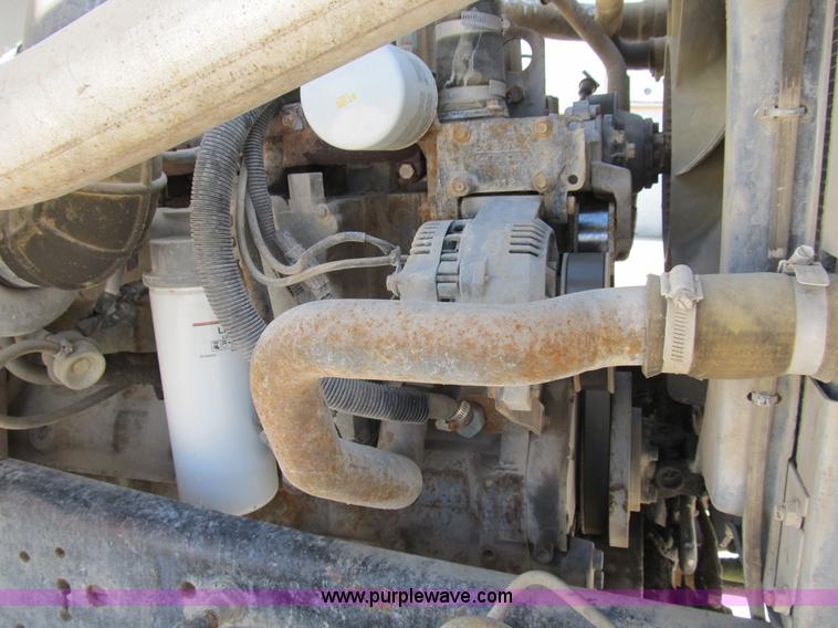 image for item B2714 1995 Ford LT8000 mixer truck