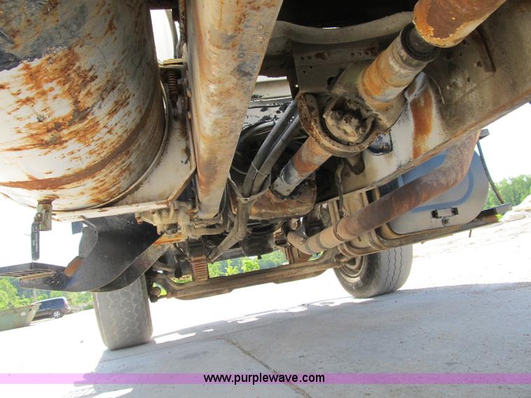 image for item B2714 1995 Ford LT8000 mixer truck