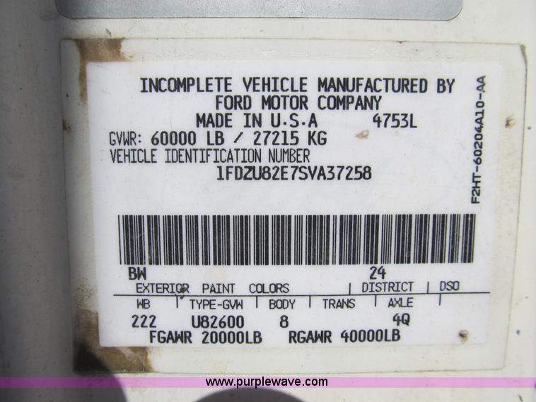 image for item B2714 1995 Ford LT8000 mixer truck