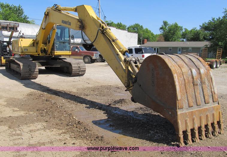 image for item B2715 1999 Komatsu PC220LC-6LE excavator