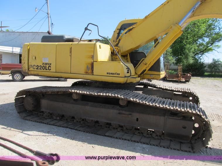 image for item B2715 1999 Komatsu PC220LC-6LE excavator