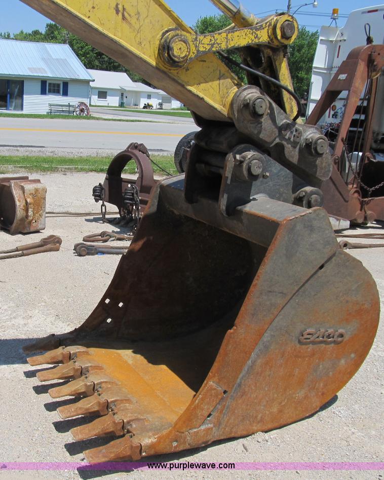 image for item B2715 1999 Komatsu PC220LC-6LE excavator