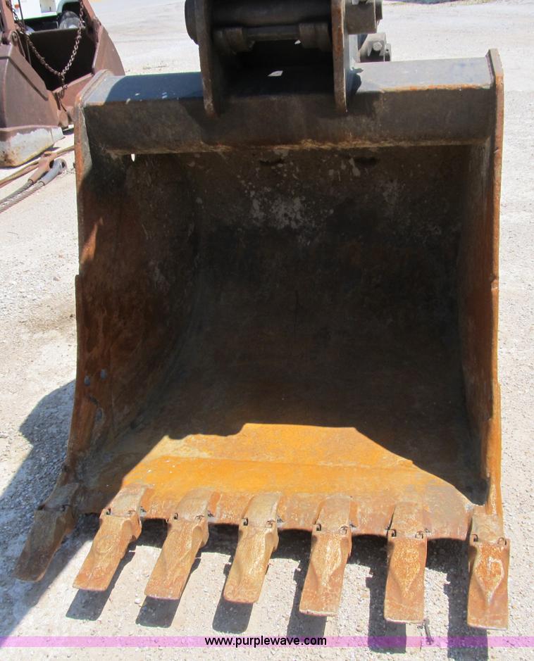 image for item B2715 1999 Komatsu PC220LC-6LE excavator