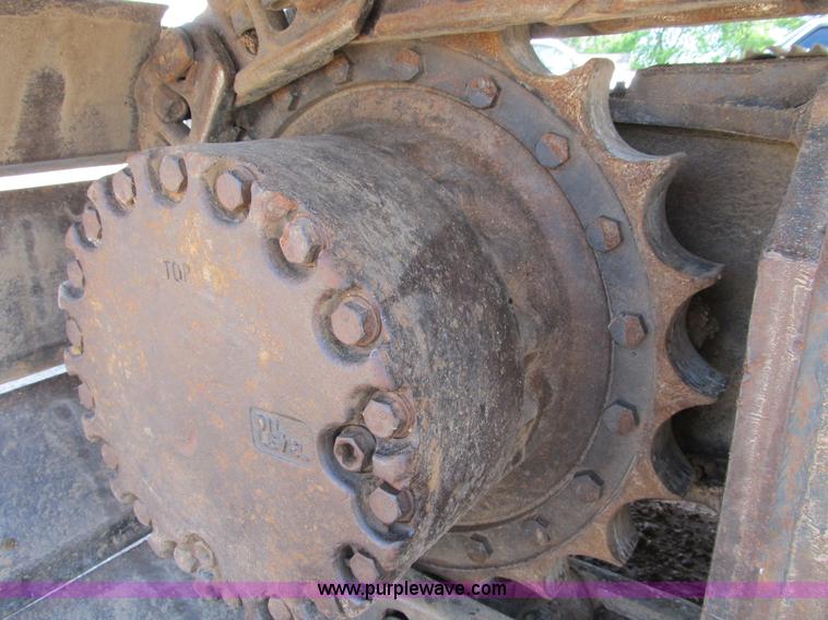 image for item B2715 1999 Komatsu PC220LC-6LE excavator