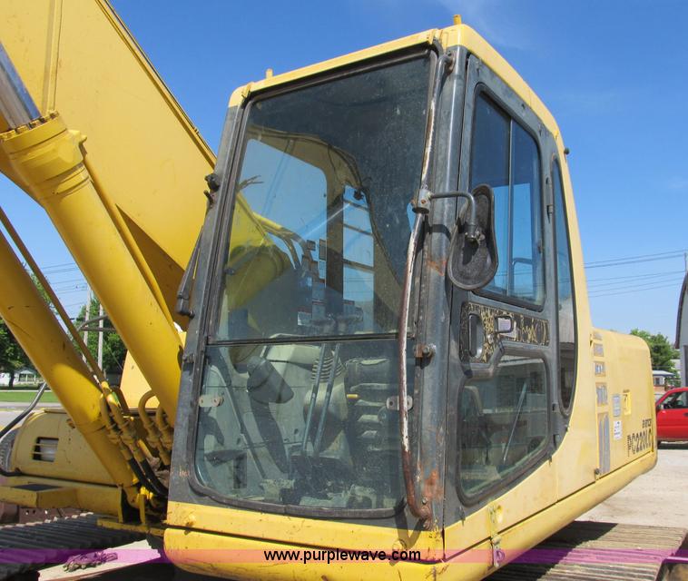 image for item B2715 1999 Komatsu PC220LC-6LE excavator