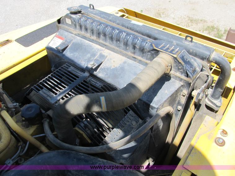 image for item B2715 1999 Komatsu PC220LC-6LE excavator
