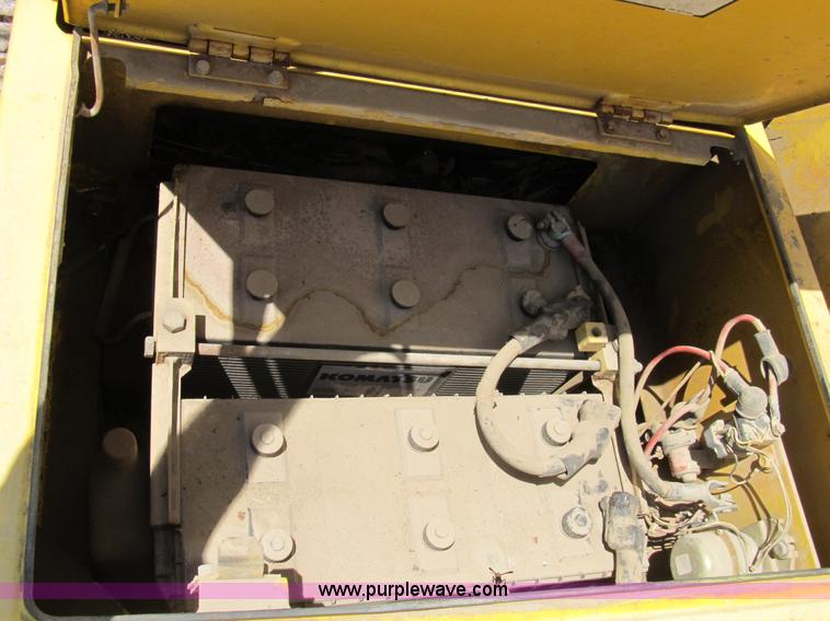 image for item B2715 1999 Komatsu PC220LC-6LE excavator